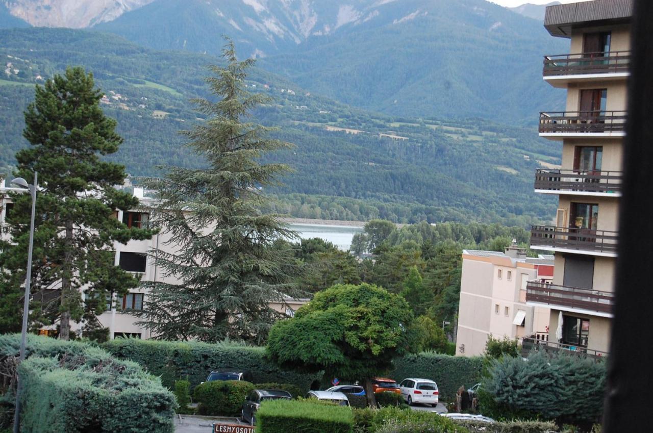 אמבראן Appartement Agreable A Deux Pas Du Plan D'Eau מראה חיצוני תמונה