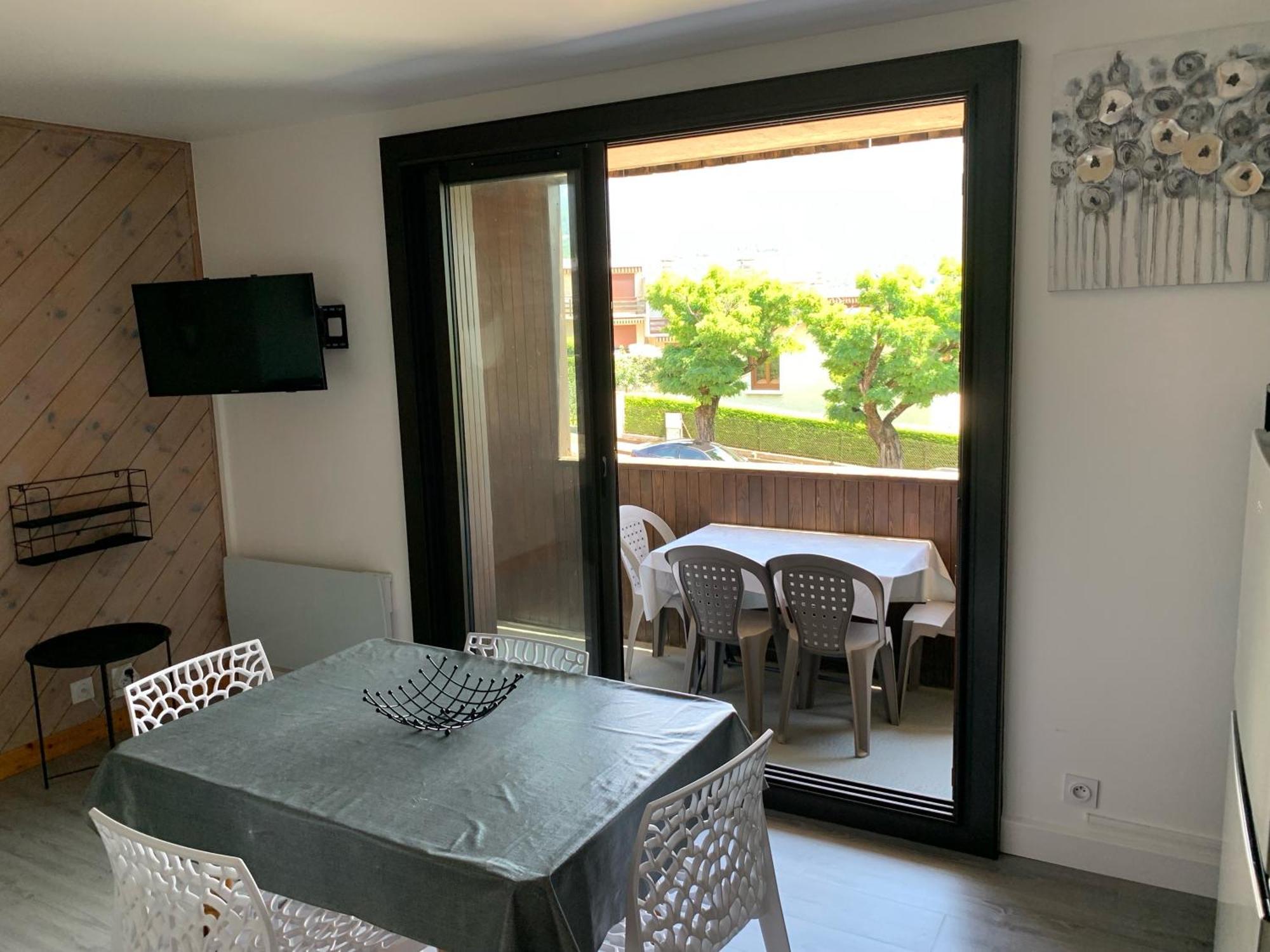 אמבראן Appartement Agreable A Deux Pas Du Plan D'Eau מראה חיצוני תמונה